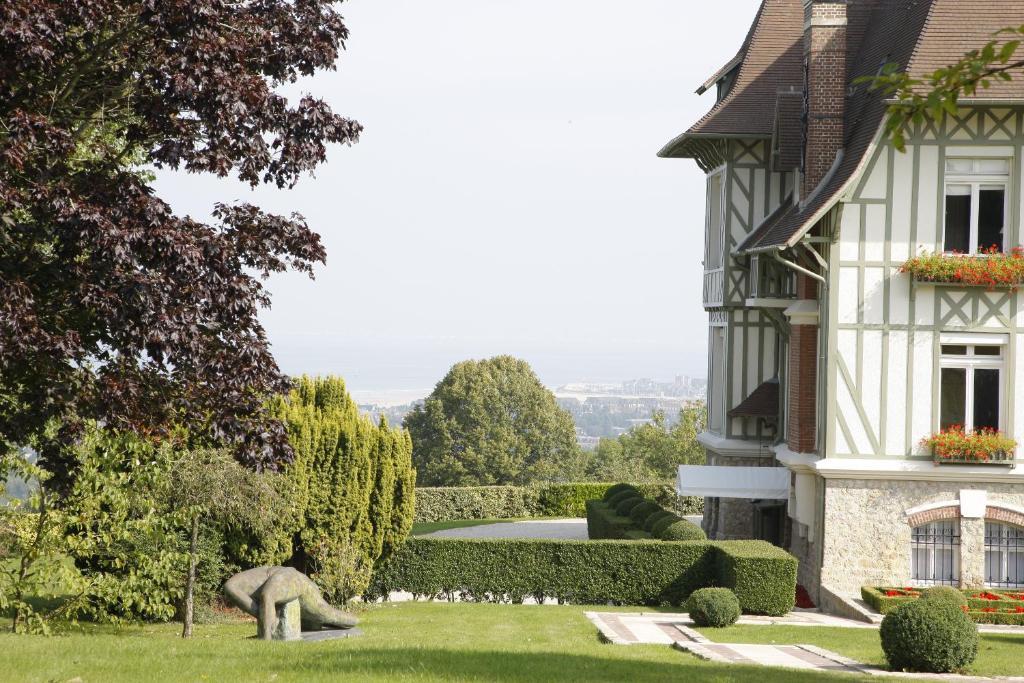 Manoir De Benerville Bed & Breakfast Deauville Eksteriør bilde