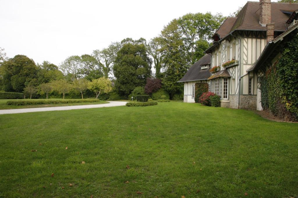 Manoir De Benerville Bed & Breakfast Deauville Eksteriør bilde